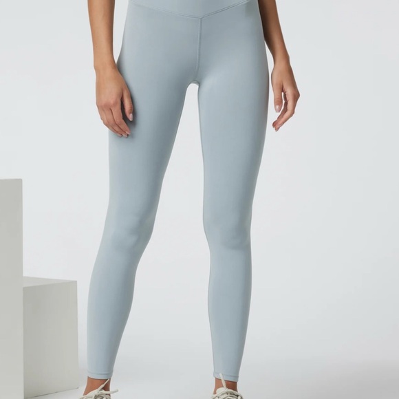 Vuori Pants - Vuori Chilled Out Legging *NWT S/Chalk Blue